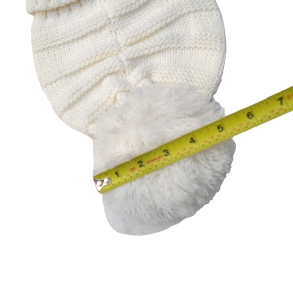 C.C. white scrunchie Pom Pom knit winter hat beanie toboggan - Picture 3 of 6
